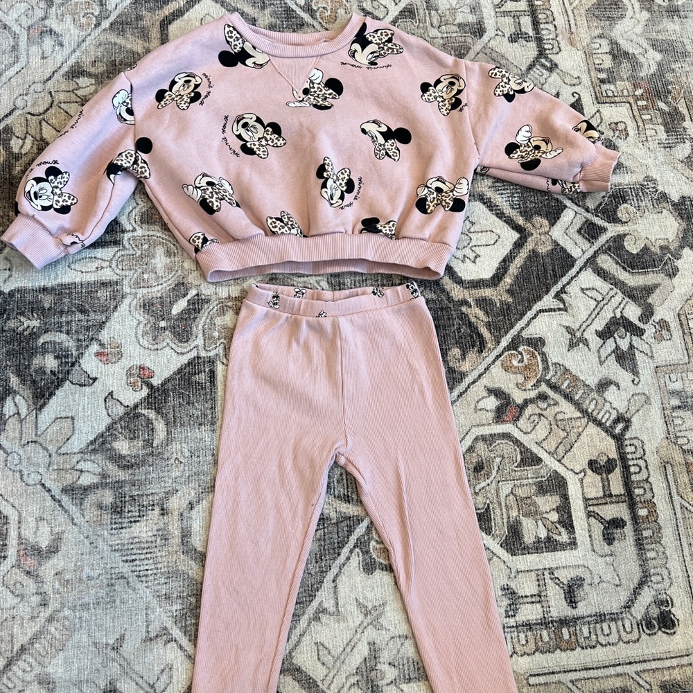 Zara Disney Pink Oversized Minnie Mouse Sweatshirt and Ribbed Leggings Set